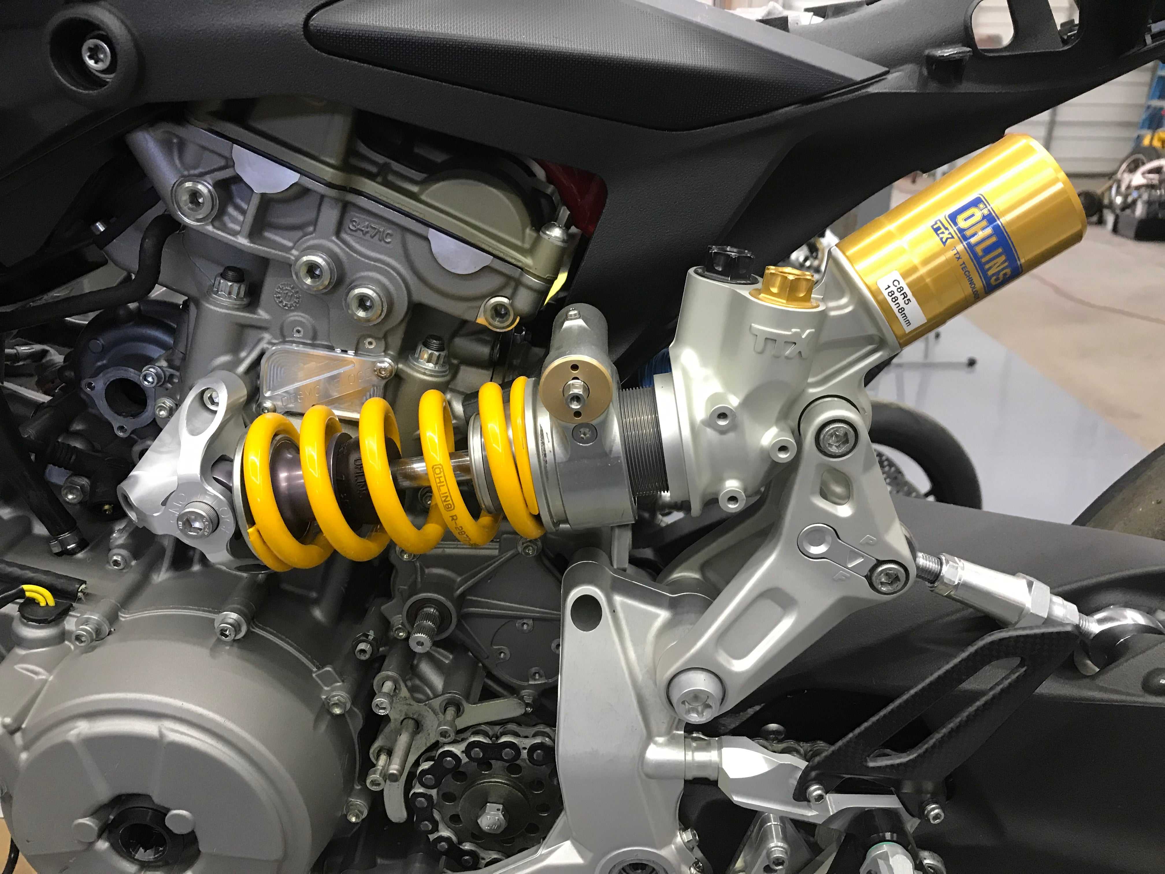 Apex Racing-Entwicklung, Ducati Panigale CNC-Fahrhöhenversteller-Stangengestänge