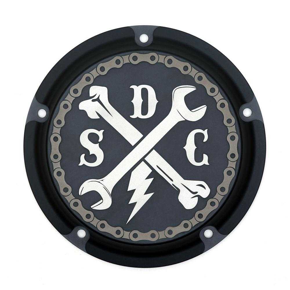 Zoll von San Diego, SDC Twin Cam Derby-Abdeckung – mit Schraubenschlüssel